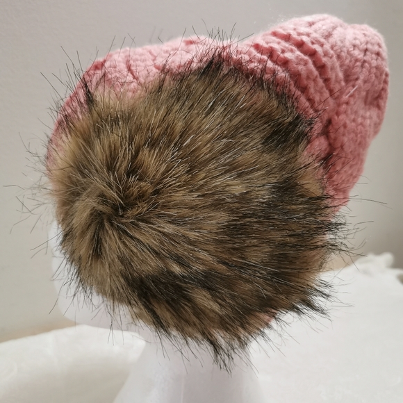 Women's Winter Beanie Hat - Picture 6 of 9